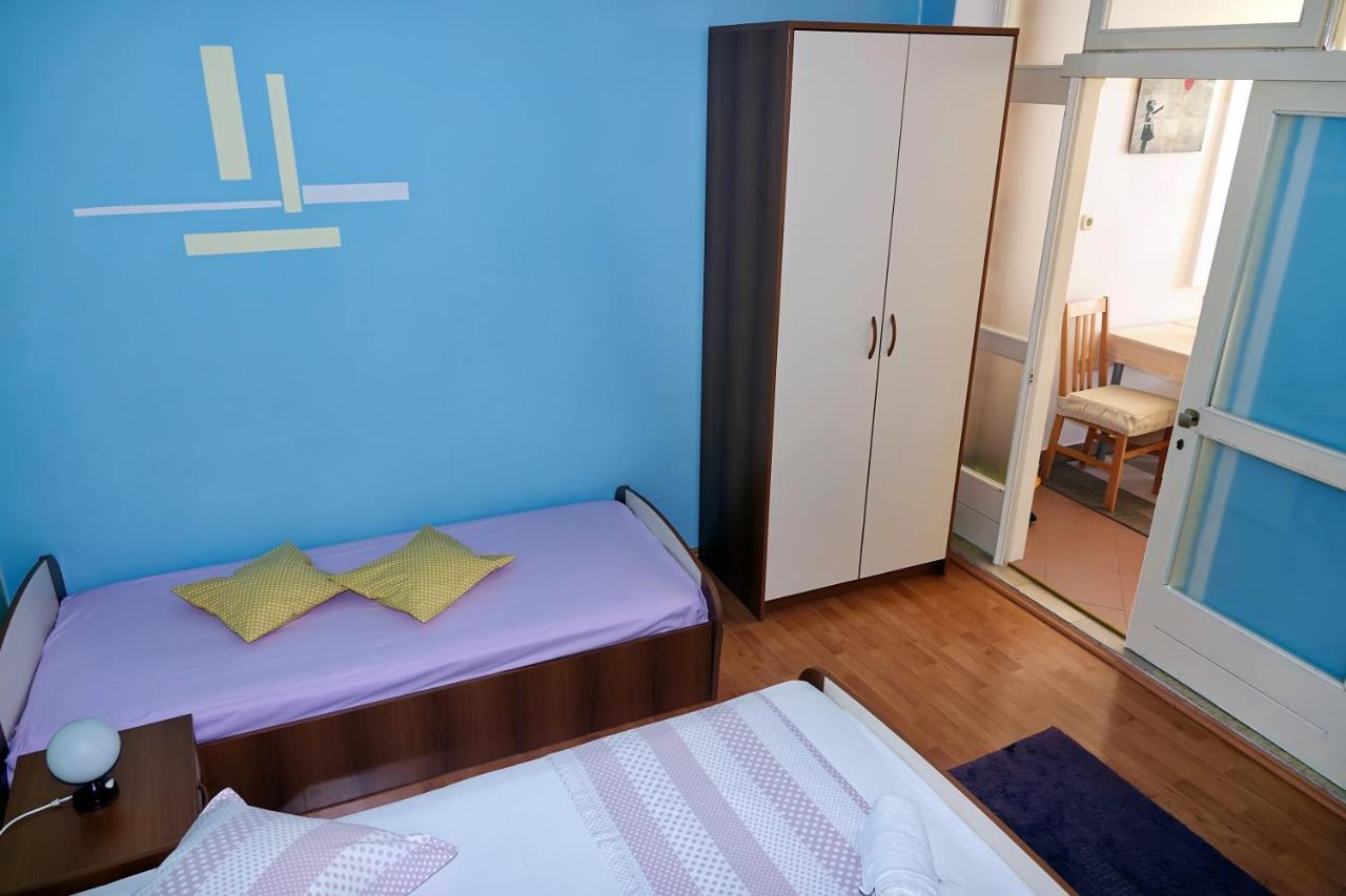 Roza Lägenhet Baška Voda Exteriör bild
