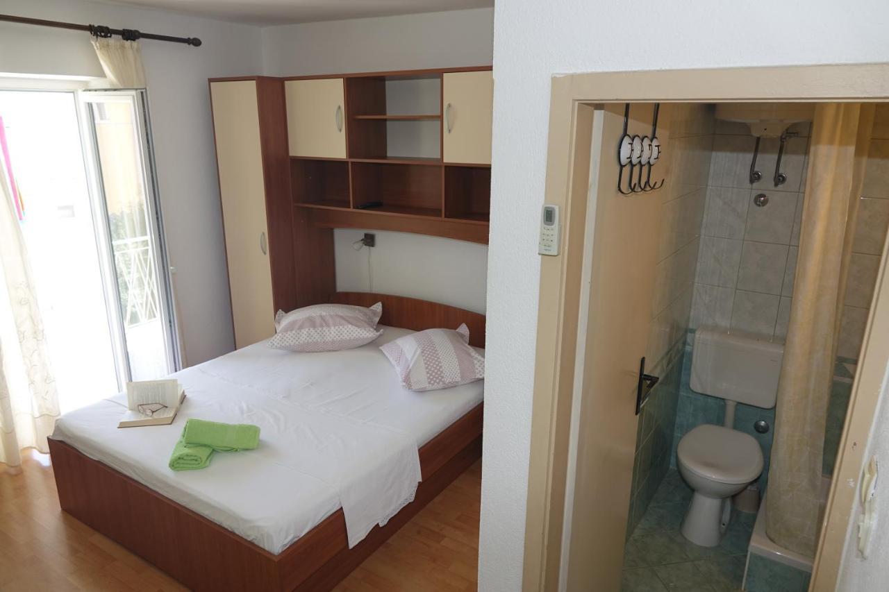 Roza Lägenhet Baška Voda Exteriör bild